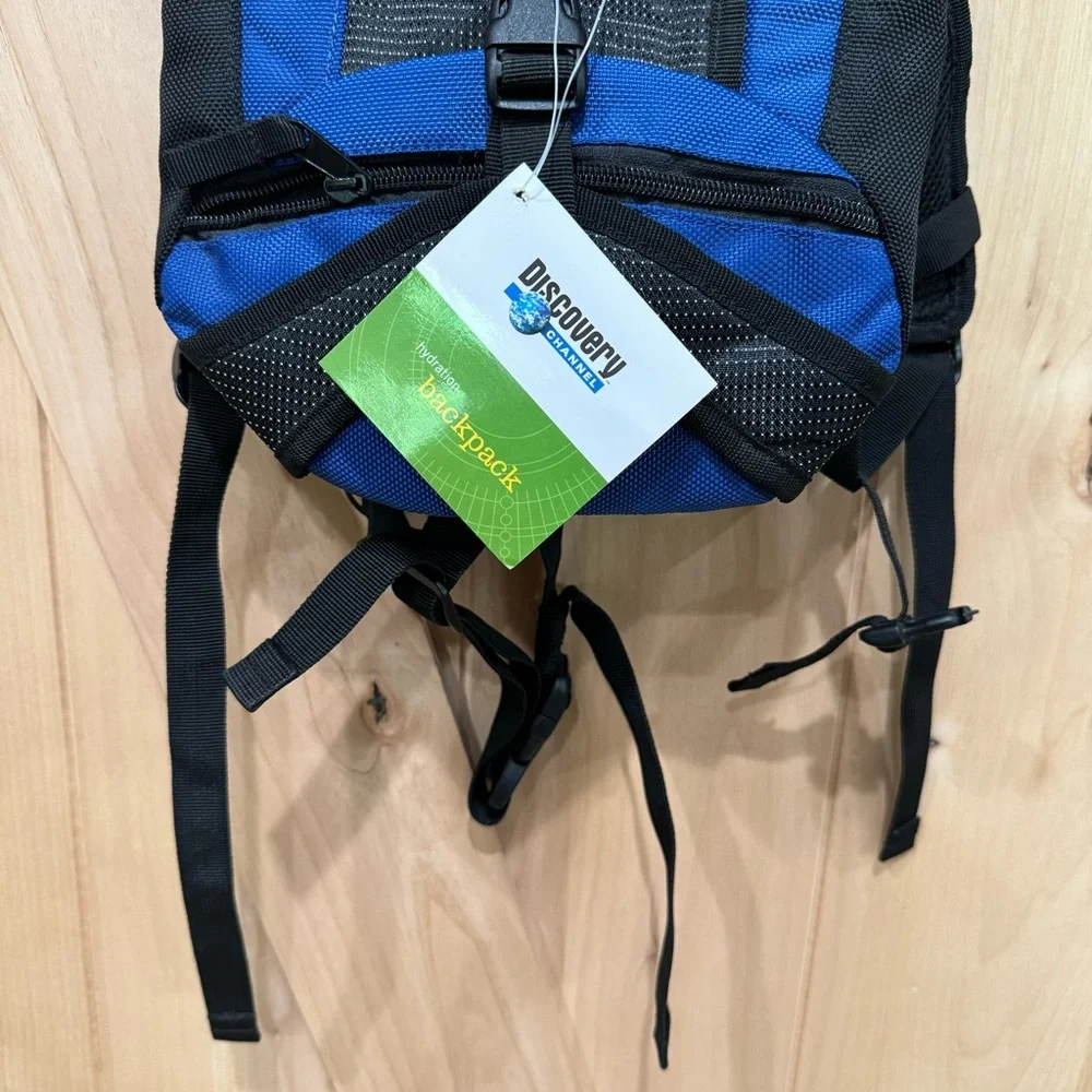 Discovery Channel Hydration Backpack NWT! Blue Camping Hiking Hydropak